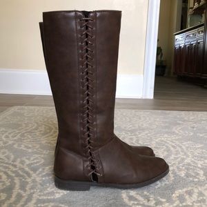 🤗 SOLD 🤗 Kenneth Cole Kennedy Lace Tall Boots